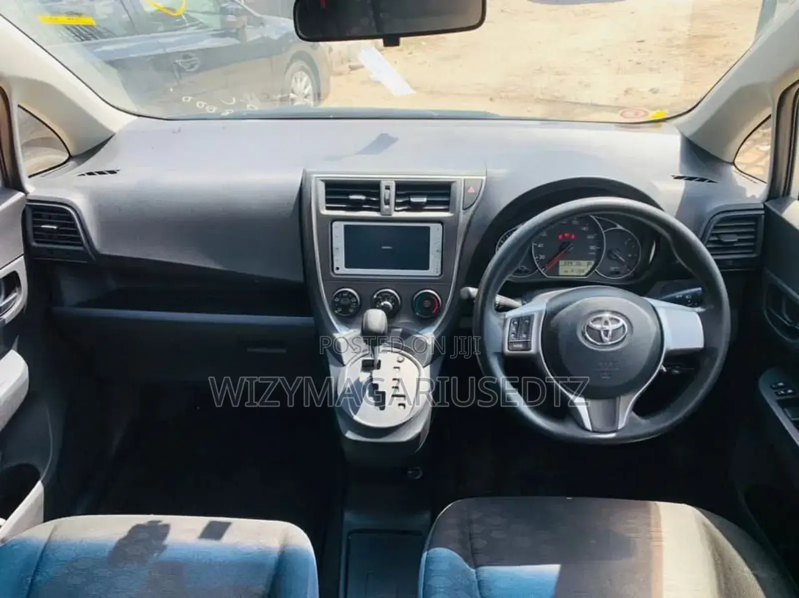 Toyota Ractis 2014 Off white