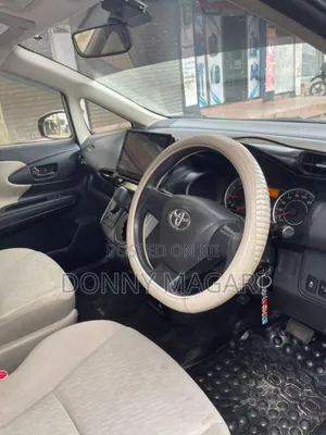 Toyota Wish 2012 Silver
