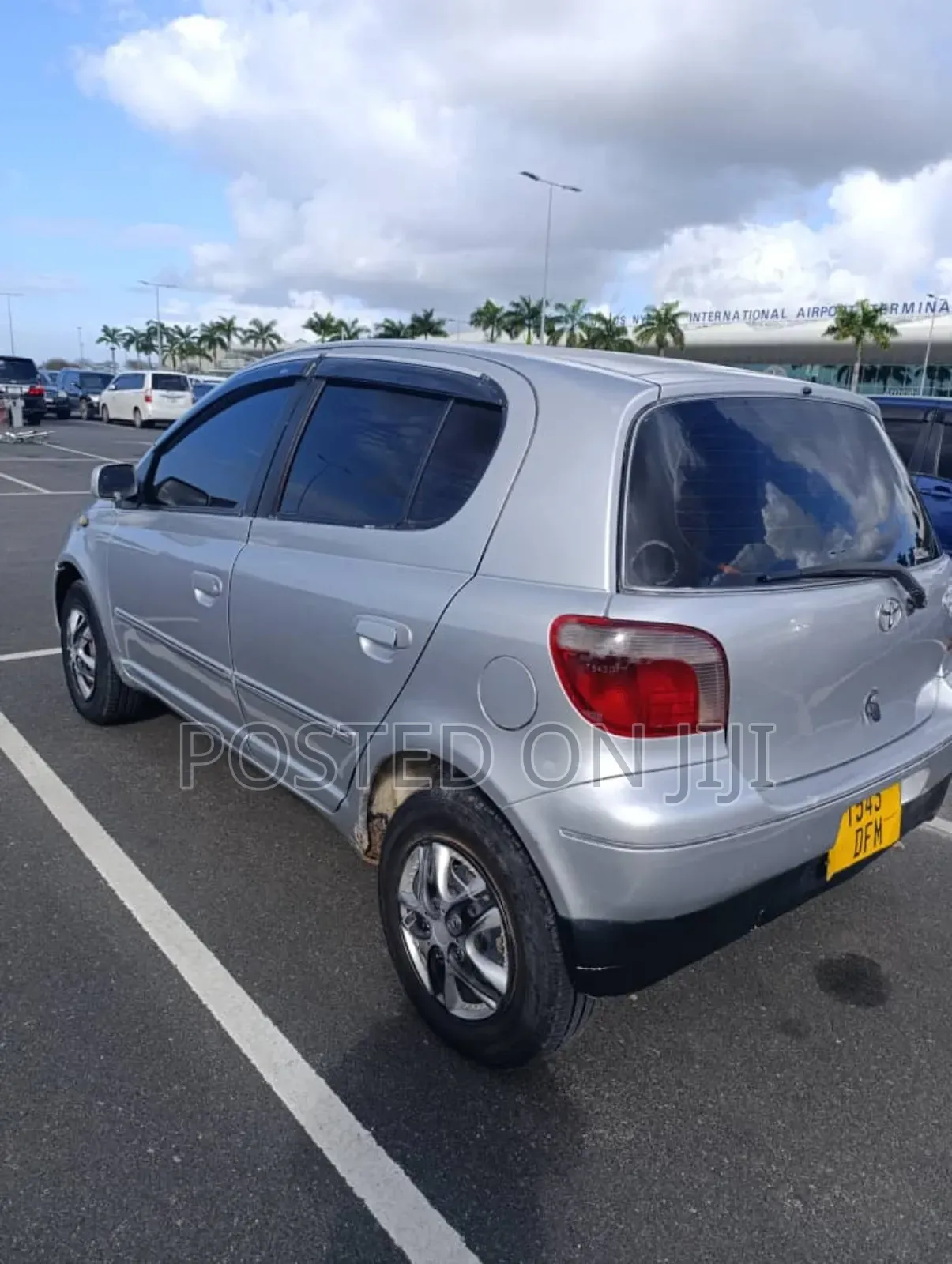 Toyota Vitz 2006 Silver