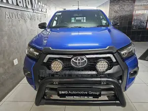 Toyota Hilux 2021 Blue