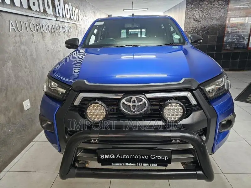 Toyota Hilux 2021 Blue