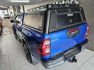 Toyota Hilux 2021 Blue