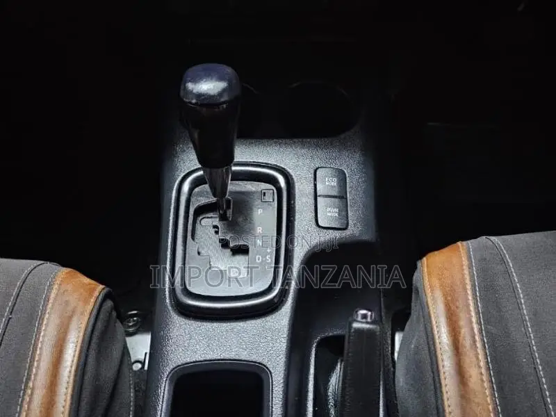 Toyota Hilux 2021 Blue