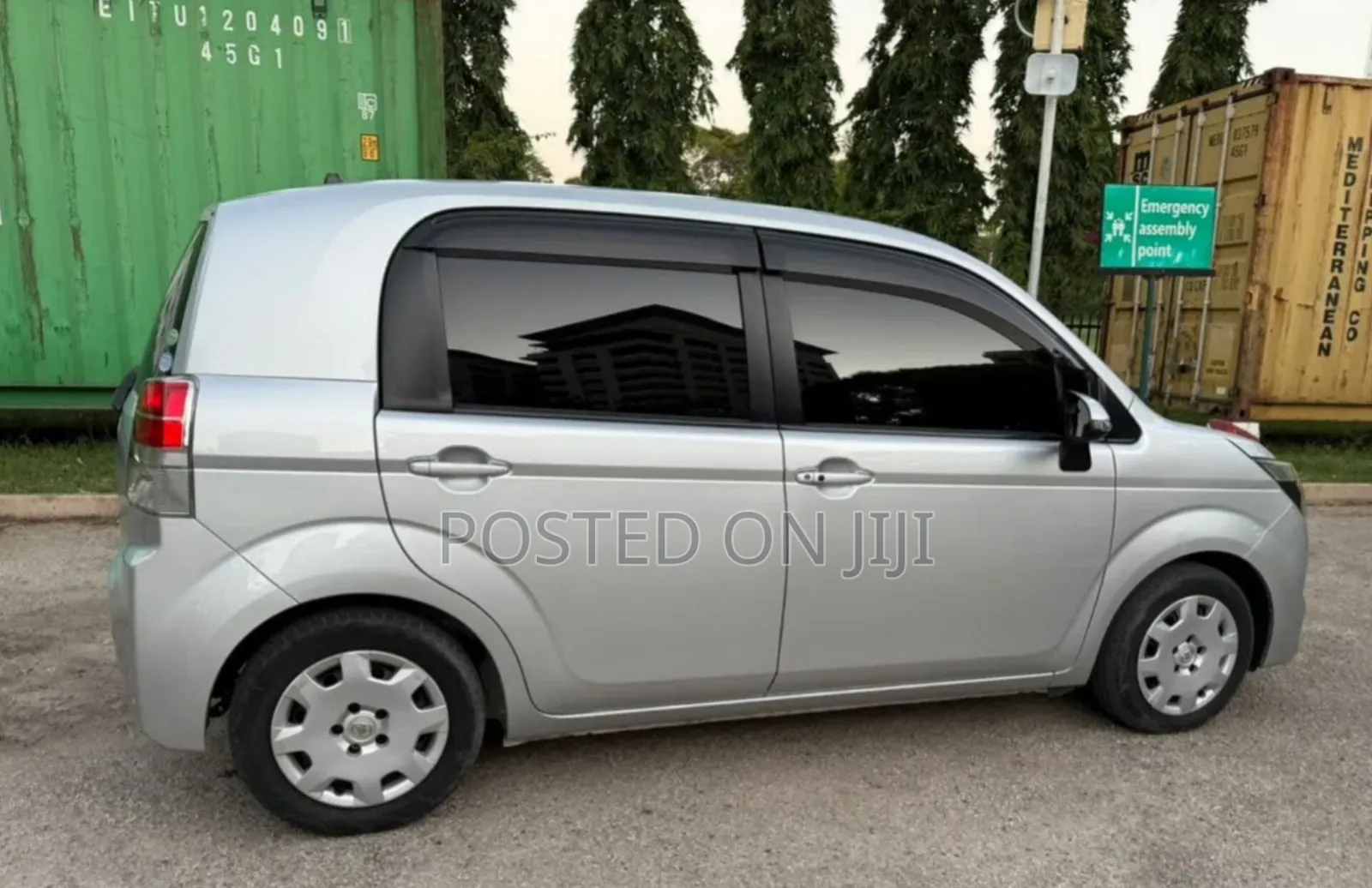 Toyota Porte 2014 Silver