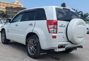 Suzuki Escudo 2009 Off white