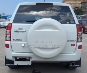 Suzuki Escudo 2009 Off white