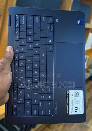 New Laptop HP 14-Dq2031tg 16GB Intel SSD 512GB