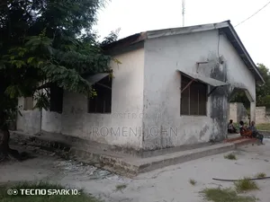 5bdrm House in Tanzania Daresalaam, Ilala for sale
