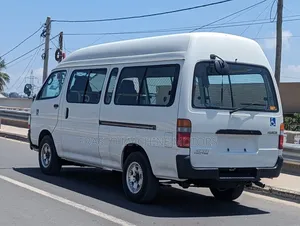 Toyota HiAce 2002 White