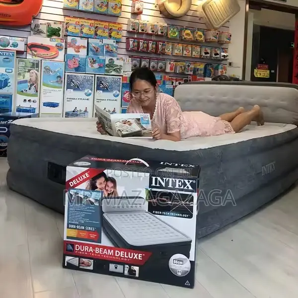 Airbed/Air Mattress 5x6 With Raised Headboard