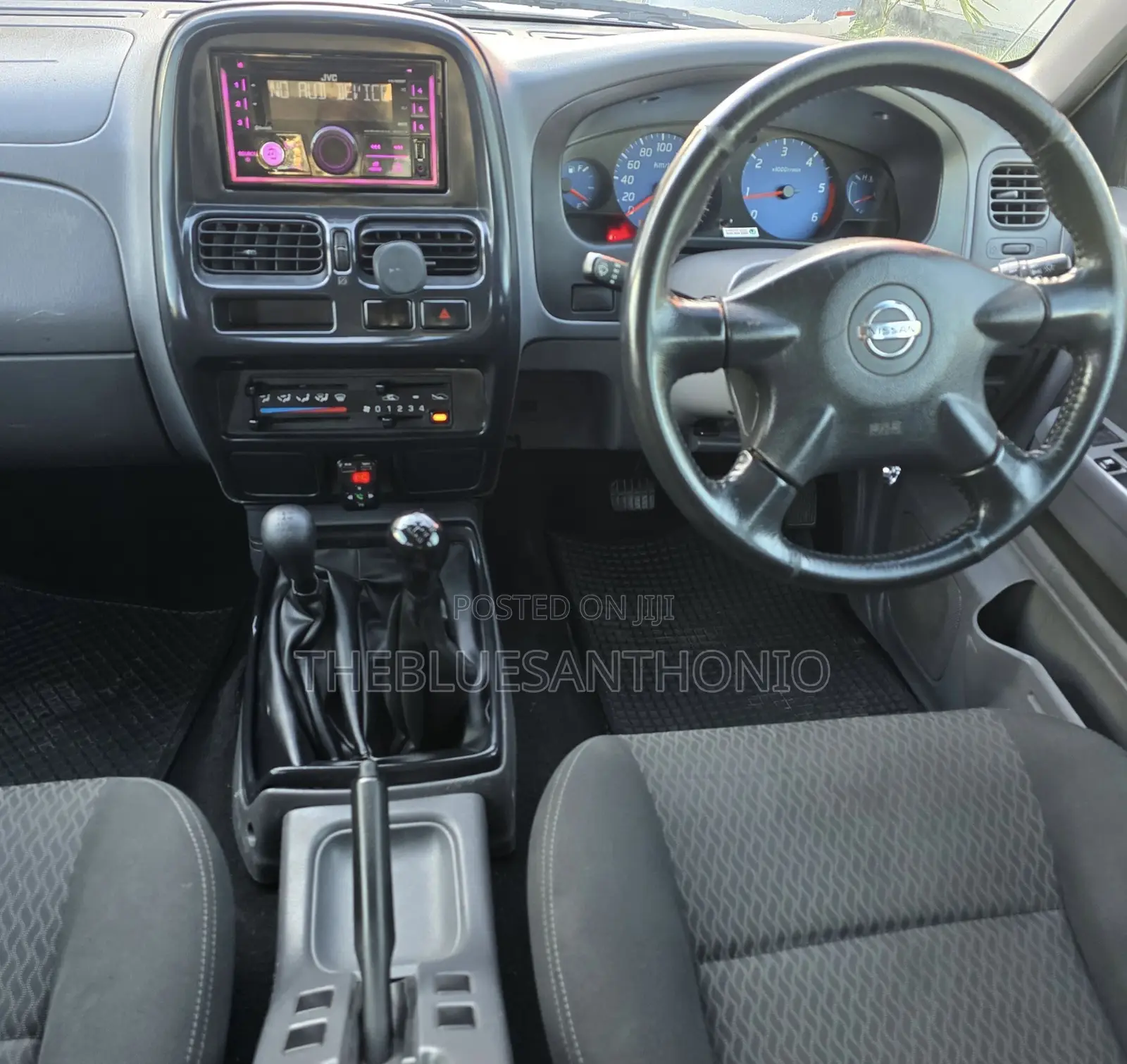 Nissan Hardbody 2019 White