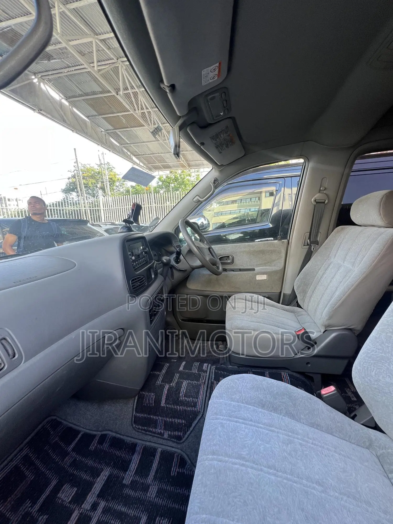 Toyota Noah 2.0 FWD (8 Seater) 2002 Silver