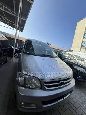 Toyota Noah 2.0 FWD (8 Seater) 2002 Silver