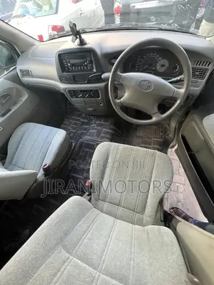 Toyota Noah 2.0 FWD (8 Seater) 2002 Silver