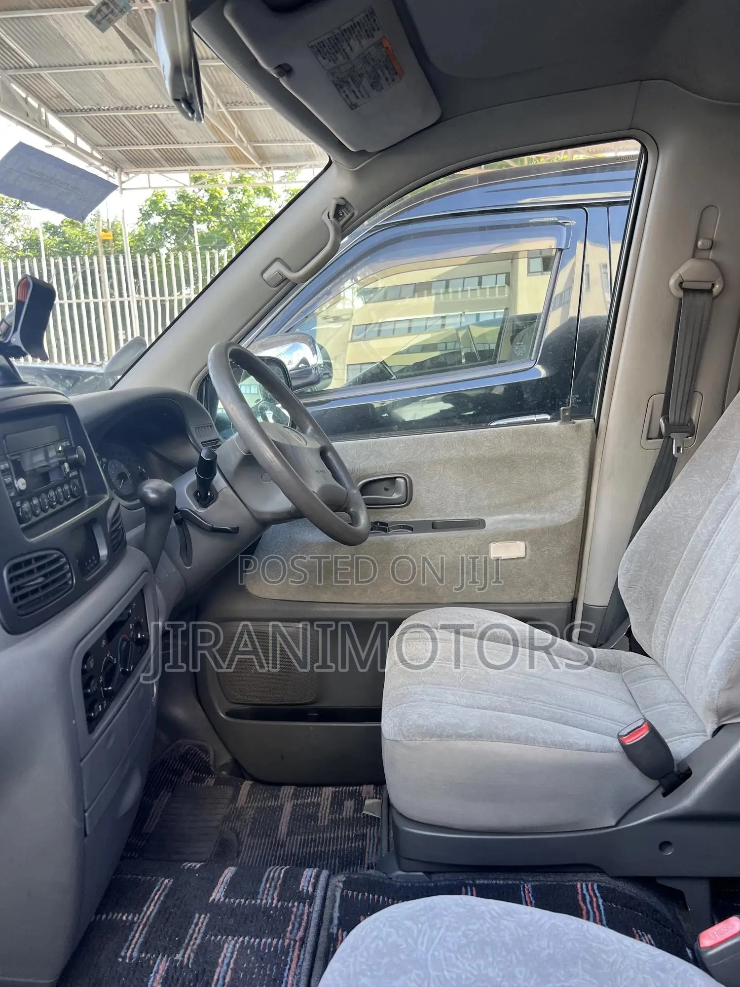 Toyota Noah 2.0 FWD (8 Seater) 2002 Silver