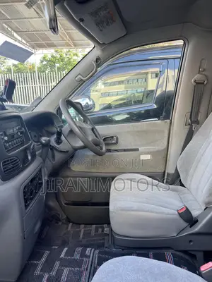 Toyota Noah 2.0 FWD (8 Seater) 2002 Silver
