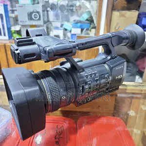 Sony HDR-Ax2000e Avchd Pal Camcorder Video Camera