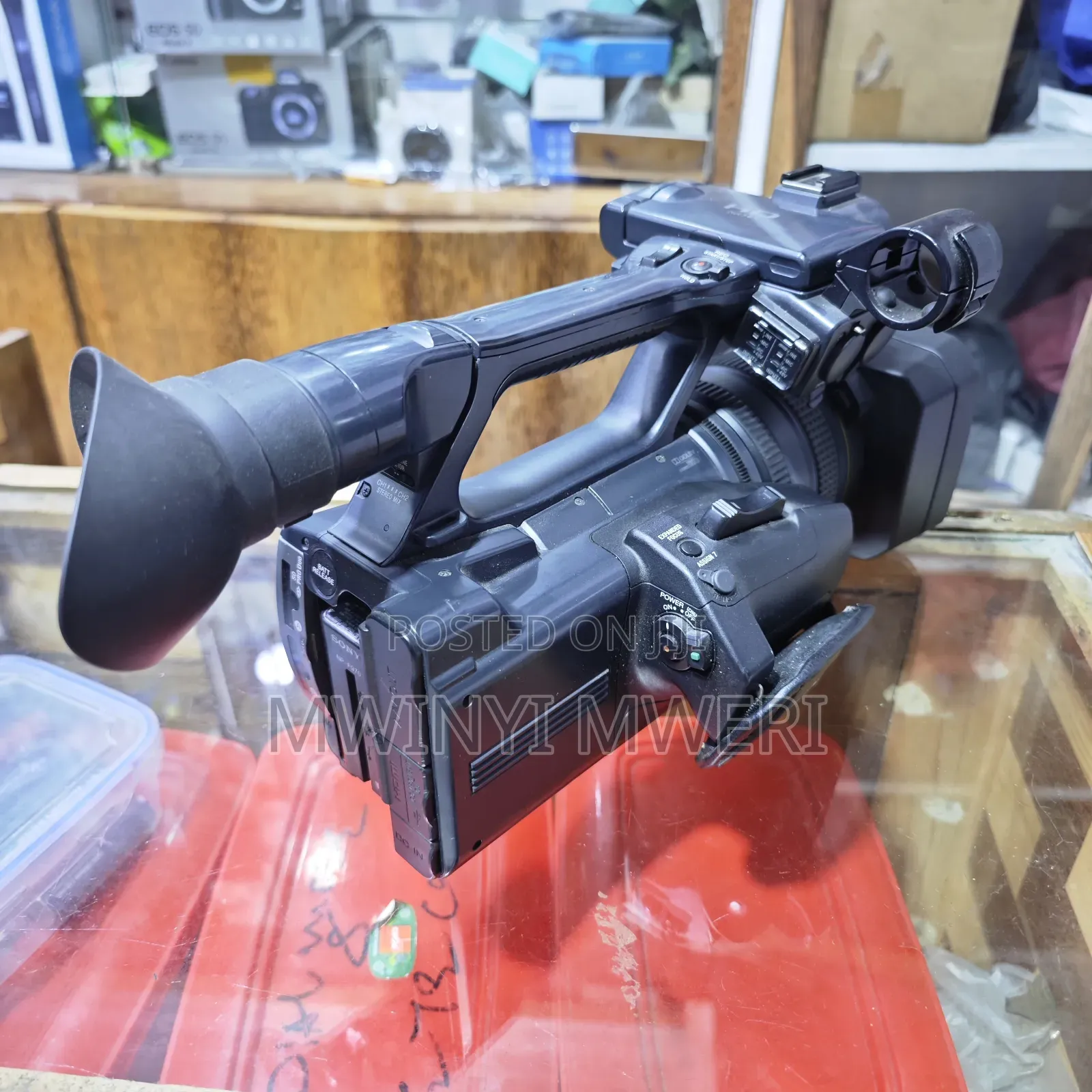 Sony HDR-Ax2000e Avchd Pal Camcorder Video Camera