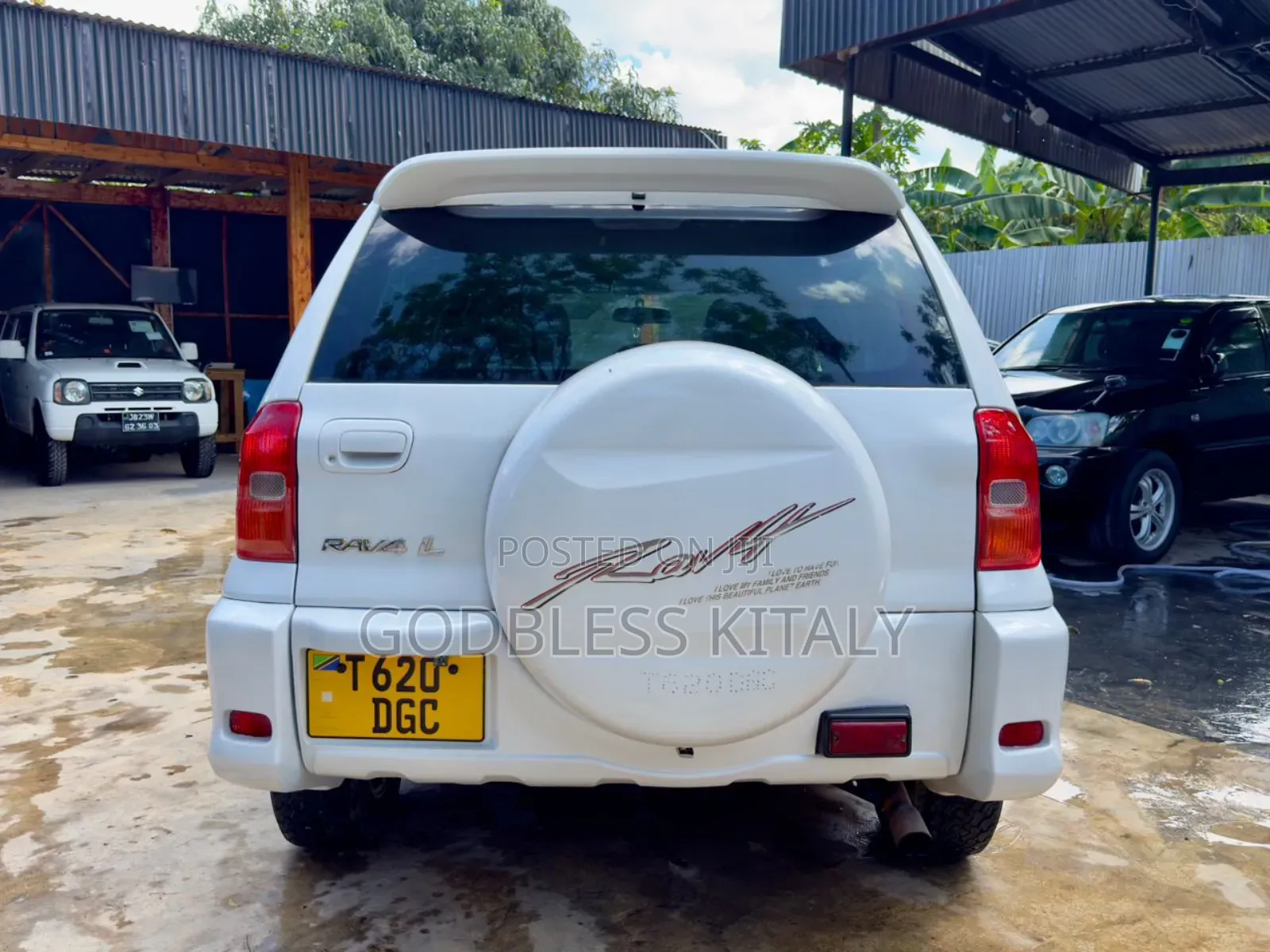 Toyota RAV4 Base AWD 2001 White