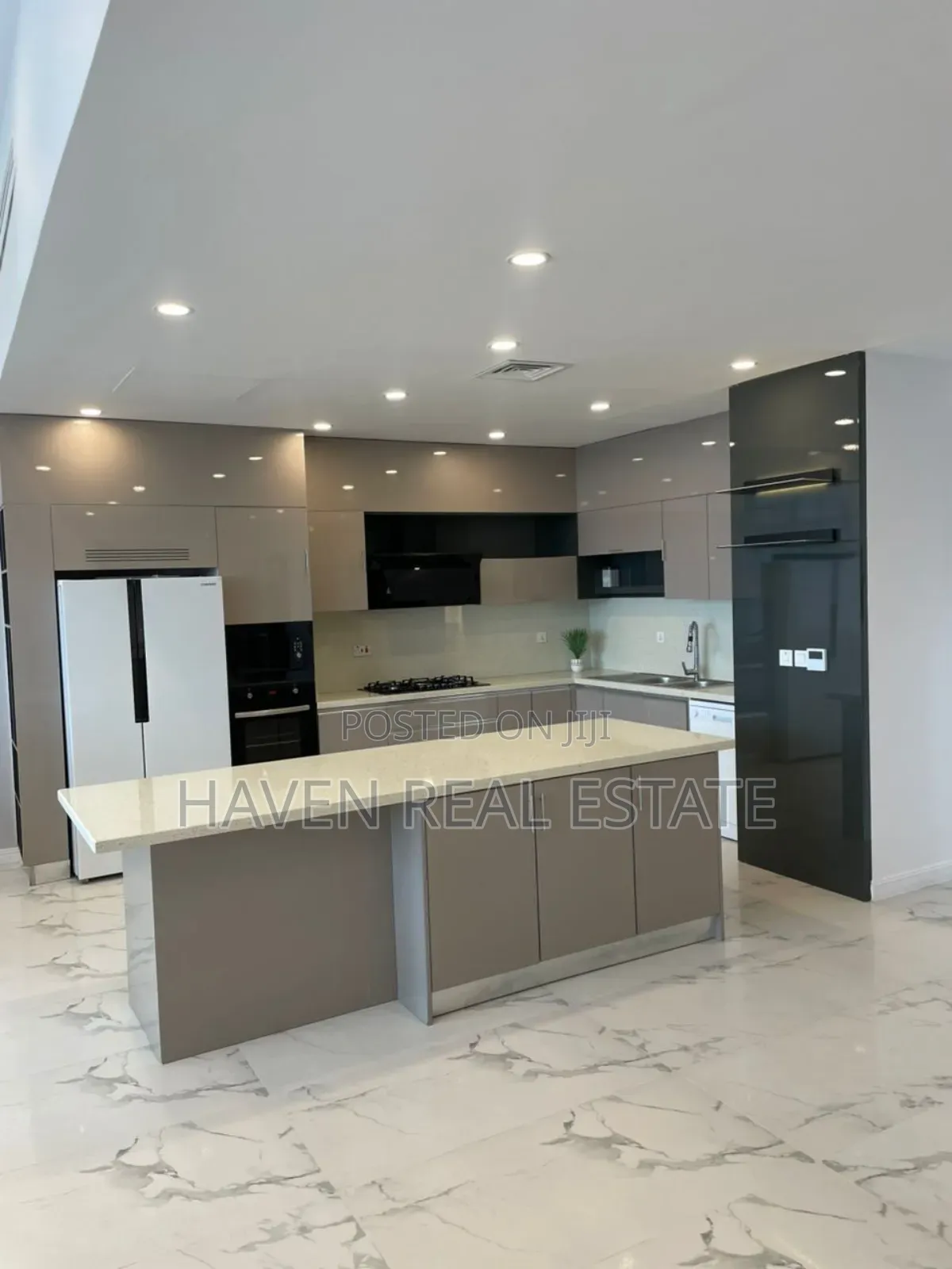 Furnished 4bdrm Apartment in Masaki for sale