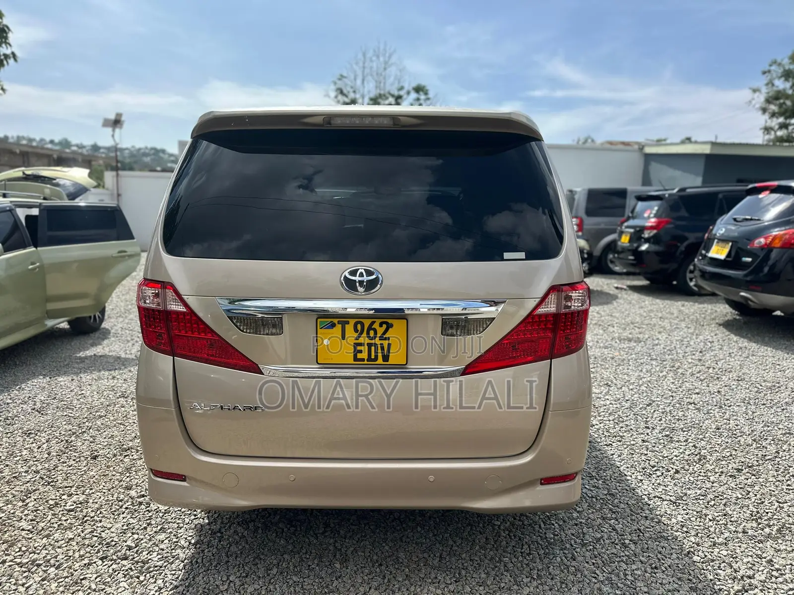 Toyota Alphard 2008 Gold