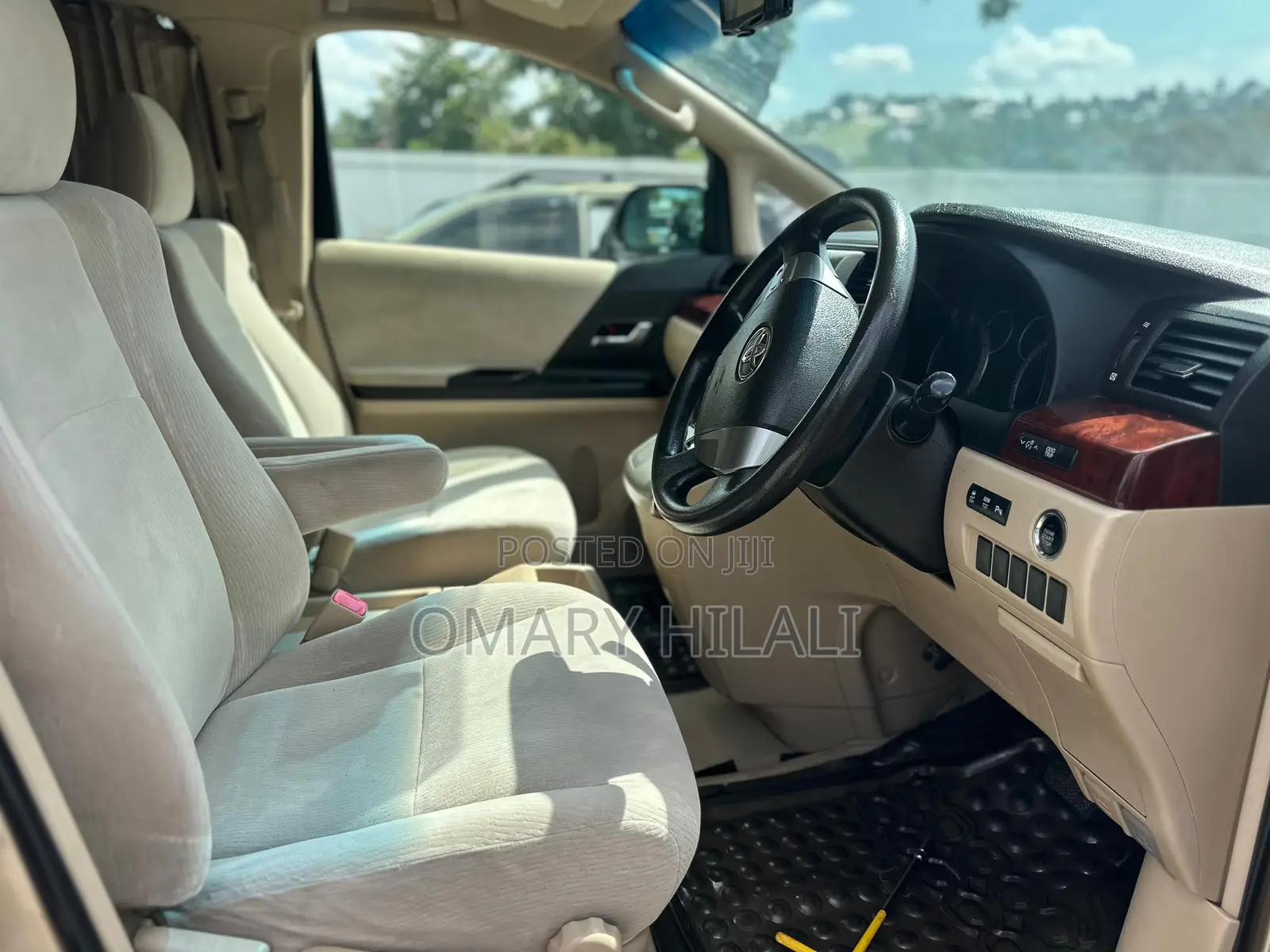 Toyota Alphard 2008 Gold