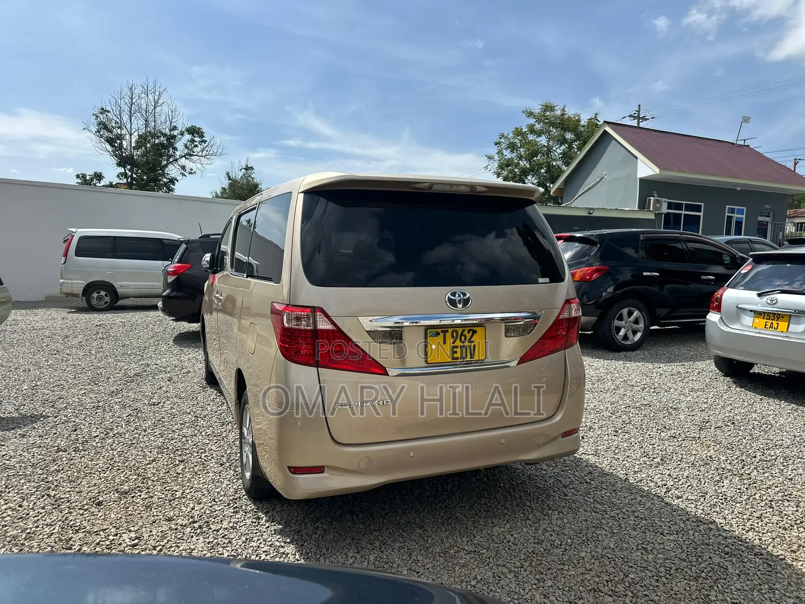 Toyota Alphard 2008 Gold