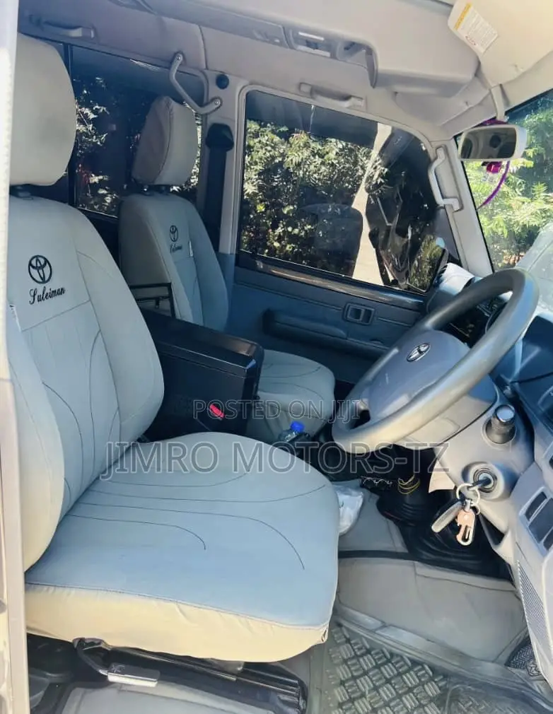 Toyota Land Cruiser 2019 Gray