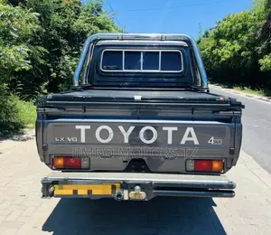 Toyota Land Cruiser 2019 Gray