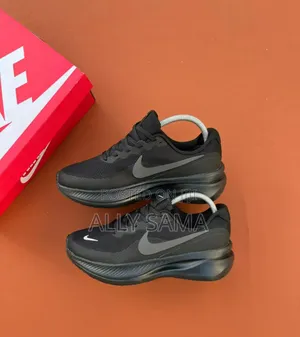 Mens Sneakers Nike Zoomix for Running Shoes