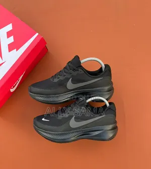 Mens Sneakers Nike Zoomix for Running Shoes