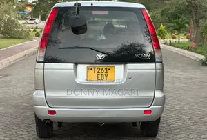 Toyota Noah 2002 Silver
