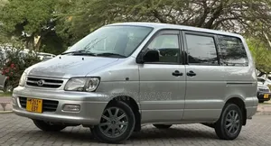 Toyota Noah 2002 Silver