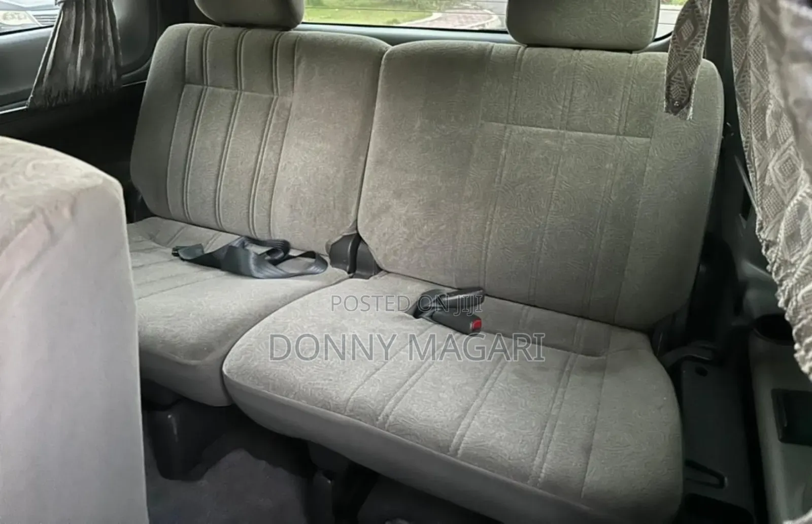 Toyota Noah 2002 Silver