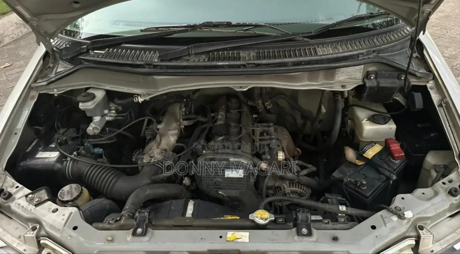 Toyota Noah 2002 Silver