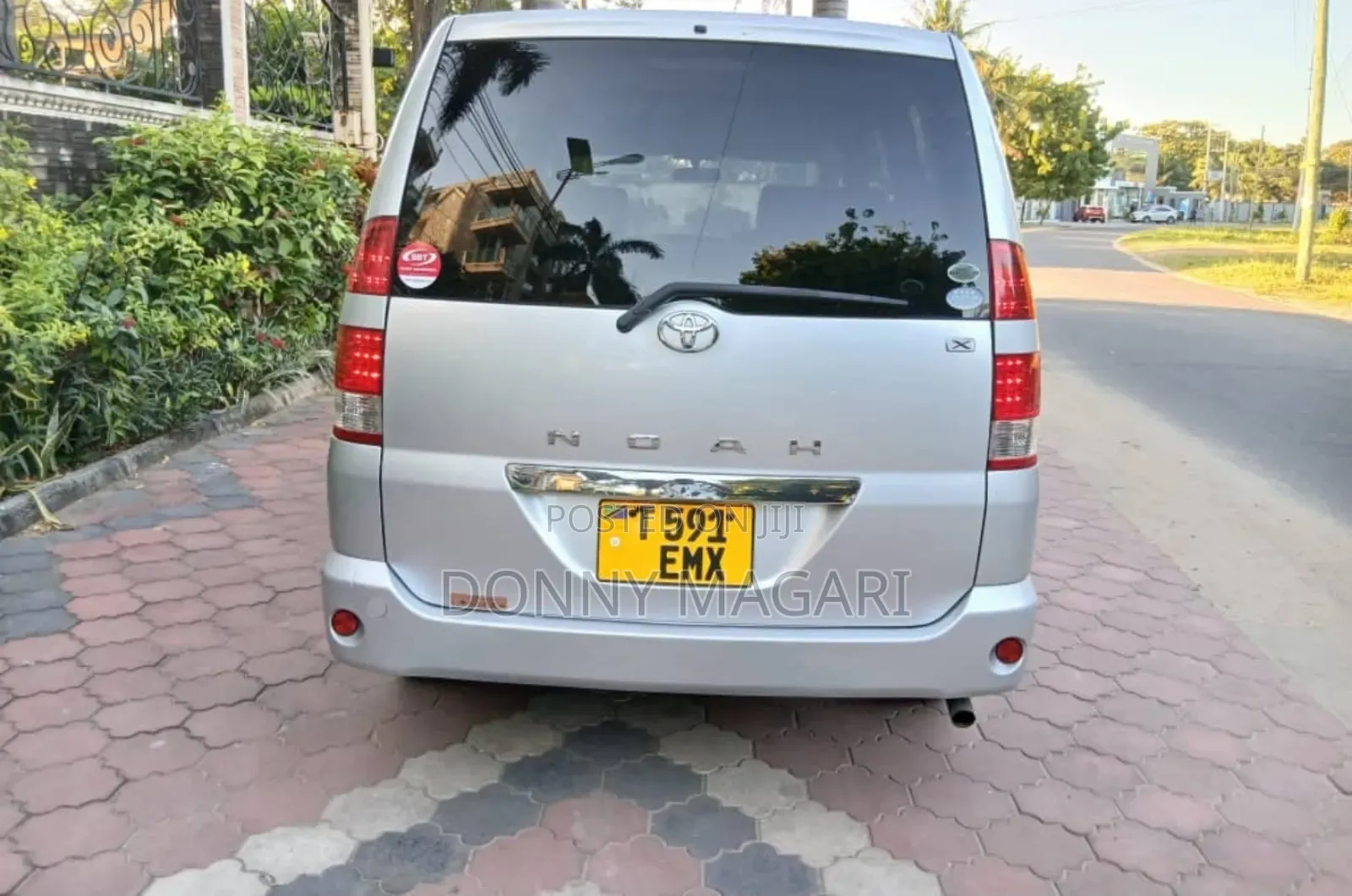 Toyota Noah 2006 Silver