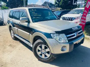 Mitsubishi Pajero 2007 Gold