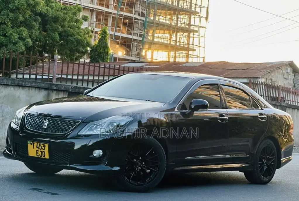 Toyota Crown 2009 Black