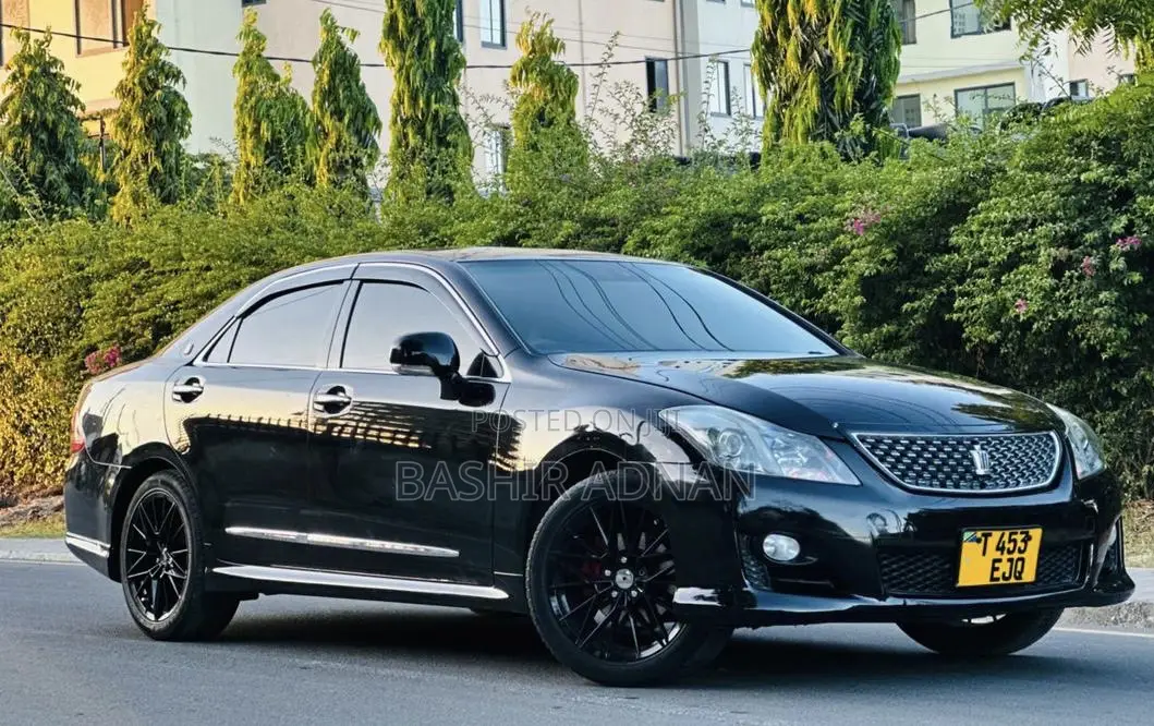 Toyota Crown 2009 Black