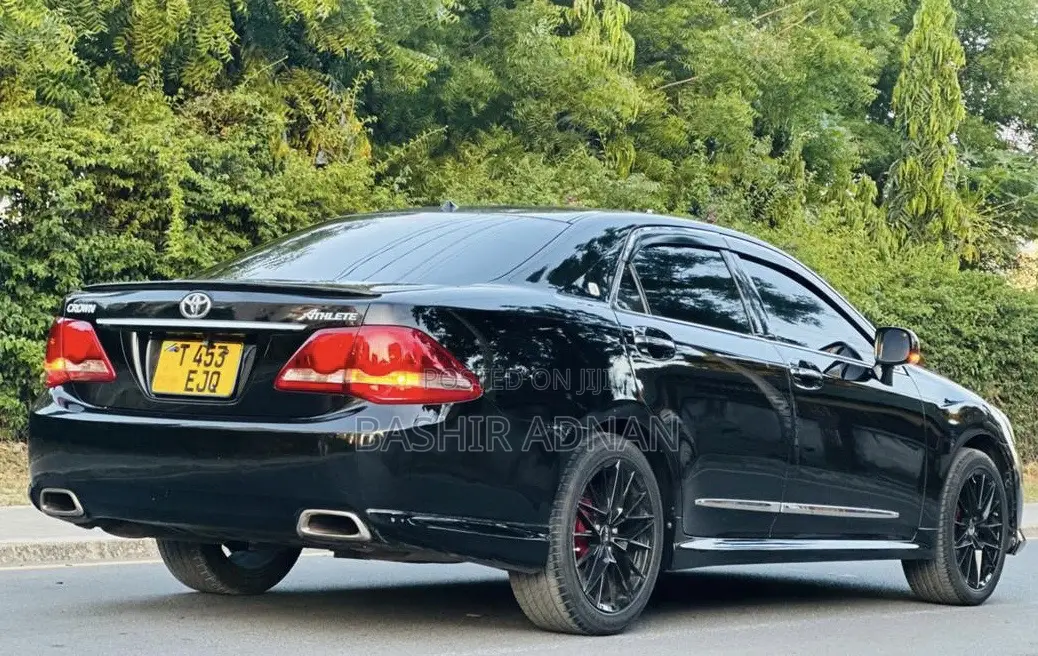 Toyota Crown 2009 Black