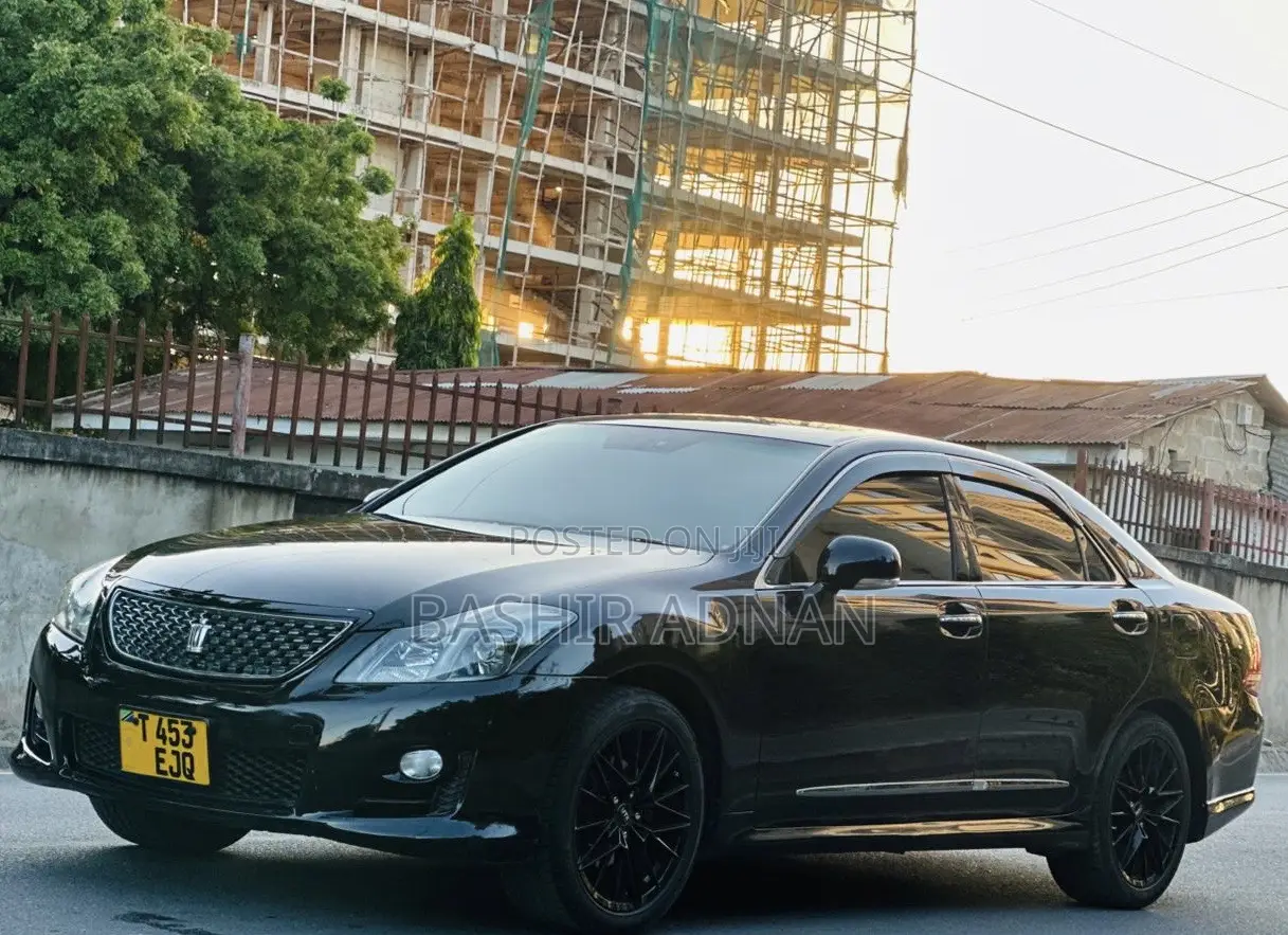 Toyota Crown 2009 Black
