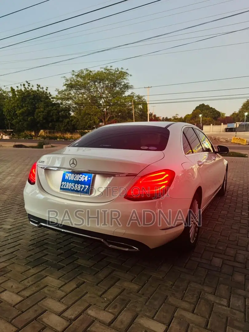 Mercedes-Benz C200 2015 White