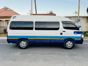 Toyota HiAce 2002
