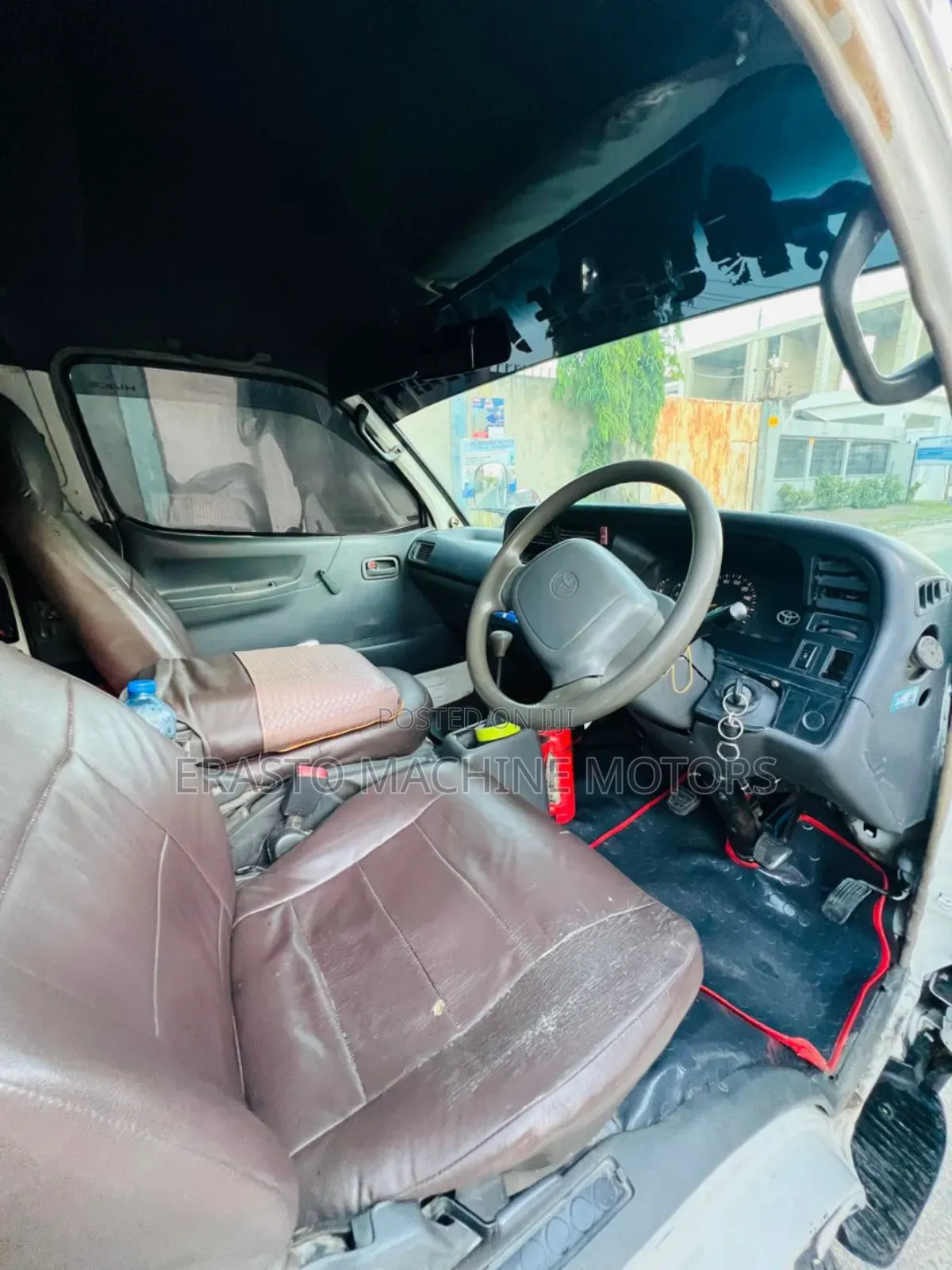Toyota HiAce 2002