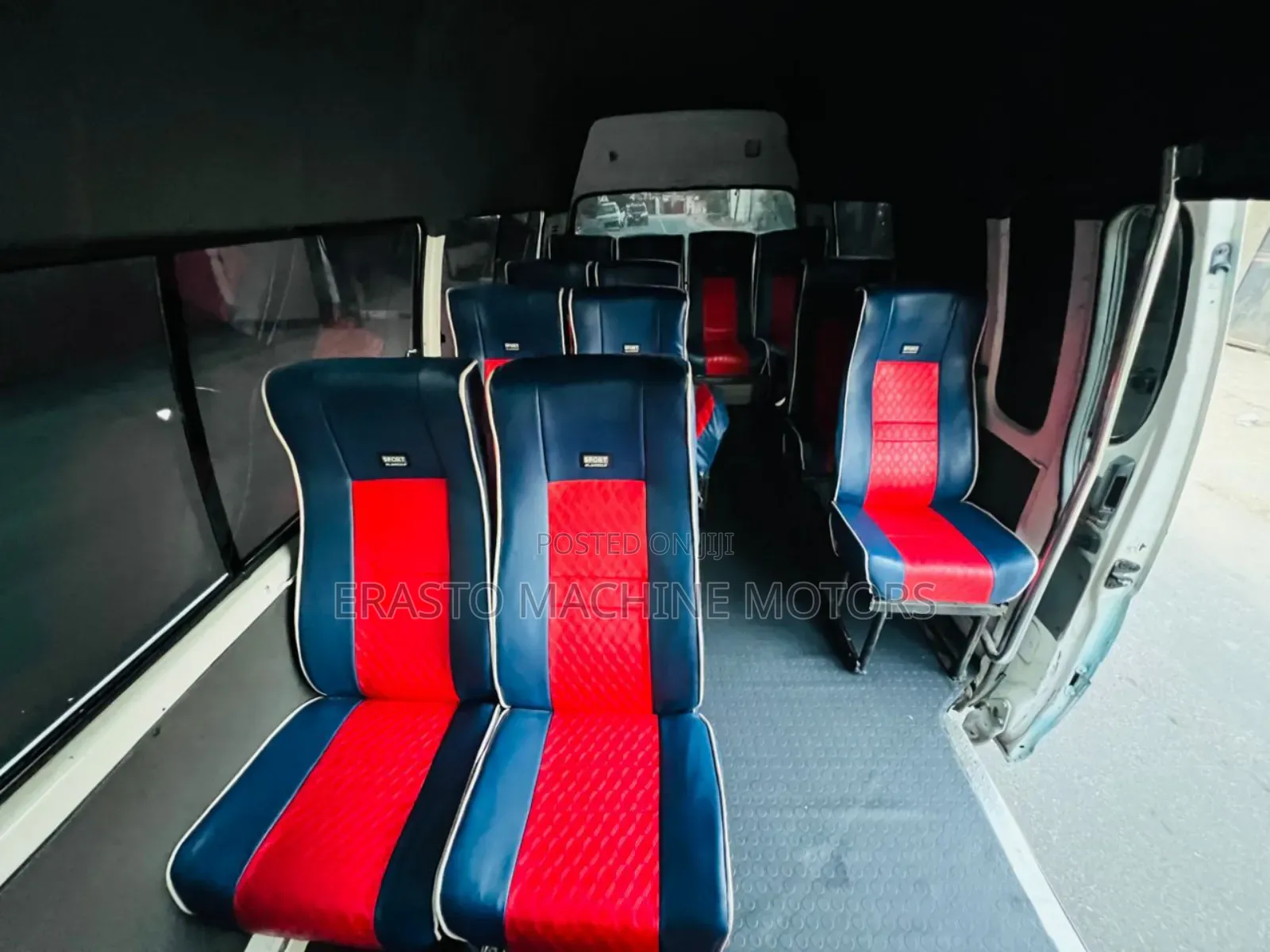 Toyota HiAce 2002