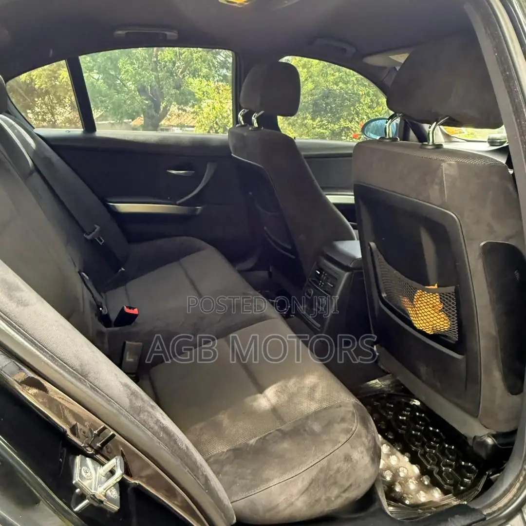 BMW 3 Series 2011 Black