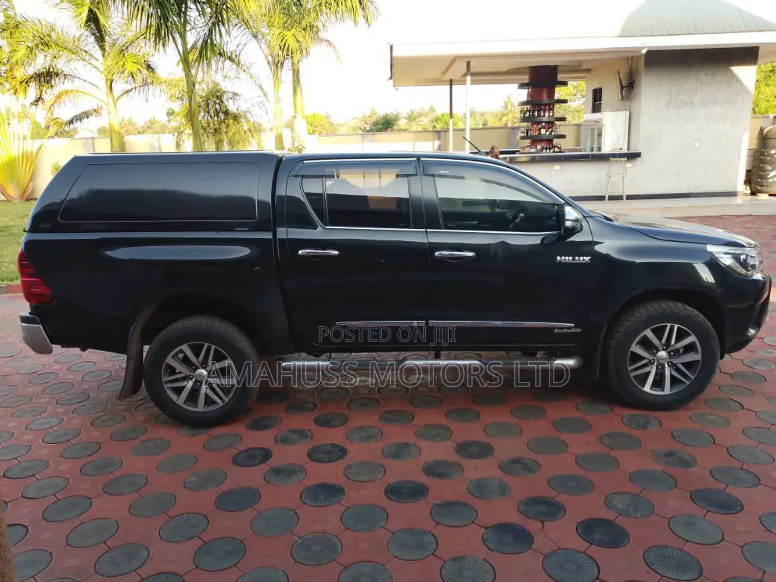 Toyota Hilux 2019 Black