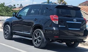Toyota Vanguard 2010 Black