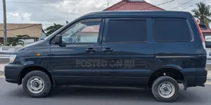 Toyota TownAce Noah 2001 Black