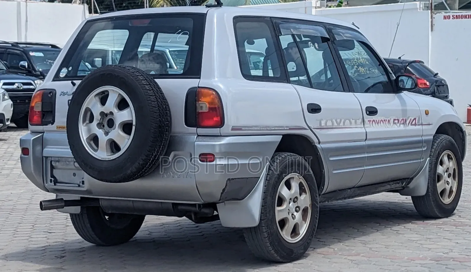 Toyota RAV4 1996 Silver